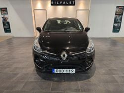 Svart Begagnad 2018 Renault Clio IV Zen Halvkombi | 69 900 kr (Bra pris)