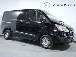 Svart Begagnad 2017 Ford Transit Custom Van | 109 900 kr (Marknadspris)