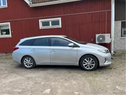 Silver Begagnad 2013 Toyota Auris Touring Sports Active Kombi | 99 000 kr (Marknadspris)
