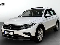 Vit Begagnad 2021 VW Tiguan Life SUV | 319 900 kr
