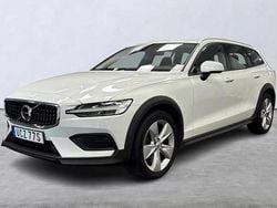 Vit Begagnad 2019 Volvo V60 CC SE Kombi | 259 900 kr (Marknadspris)