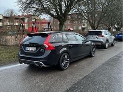 Svart Begagnad 2013 Volvo V60 R-Design Kombi | 69 000 kr (Marknadspris)