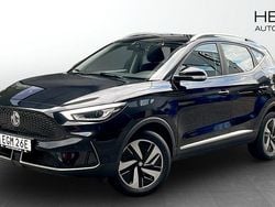 Svart (black) Begagnad 2022 MG ZS Comfort Sedan | 244 900 kr (Marknadspris)