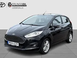 Svart Begagnad 2016 Ford Fiesta Titanium Halvkombi | 89 000 kr (Marknadspris)