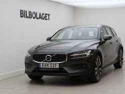 Mörkgrå Begagnad 2020 Volvo V60 CC Kombi | 274 800 kr (Marknadspris)