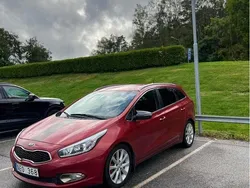 Röd Begagnad 2014 Kia Ceed Sportswagon Kombi | 69 999 kr (Marknadspris)