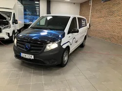 Vit Begagnad 2023 Mercedes e-Vito Minibuss | 349 900 kr