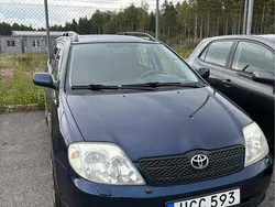Blå Begagnad 2004 Toyota Corolla Kombi | 29 900 kr (Marknadspris)