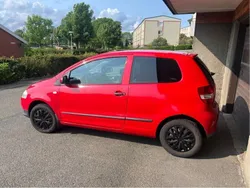 Röd Begagnad 2006 VW Fox Halvkombi | 16 500 kr
