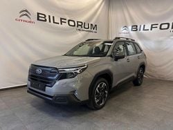 Grå (river rock pearl) Ny 2024 Subaru Forester SUV | 408 400 kr (Marknadspris)