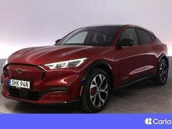 Röd Begagnad 2021 Ford Mustang Mach-E Standard Range SUV | 323 900 kr (Marknadspris)