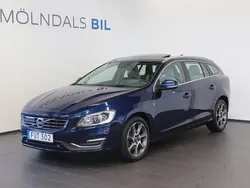 Blå Begagnad 2015 Volvo V60 Momentum Kombi | 114 900 kr (Marknadspris)