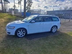 Vit Begagnad 2011 Volvo V50 Momentum Kombi | 37 000 kr (Bra pris)