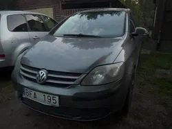 Grå Begagnad 2006 VW Golf Plus Cross Trendline Minibuss | 8 995 kr (Bra pris)