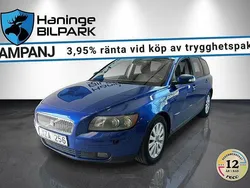 Blå Begagnad 2006 Volvo V50 Momentum Kombi | 59 900 kr (Marknadspris)