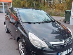 Svart Begagnad 2013 Opel Corsa Enjoy Halvkombi | 45 000 kr (Marknadspris)