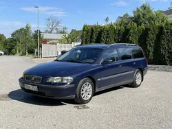 Blå Begagnad 2004 Volvo V70 Kombi | 34 900 kr (Marknadspris)