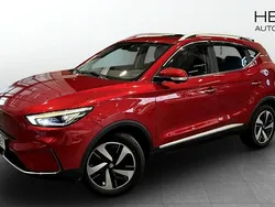 Röd (red) Begagnad 2022 MG ZS Luxury Sedan | 249 900 kr (Bra pris)