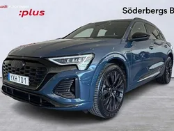Blå (plasmablå metallic) Begagnad 2023 Audi Q8 e-tron S-Line SUV | 669 000 kr (Marknadspris)