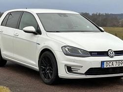 Vit Begagnad 2015 VW Golf VII GTE Halvkombi | 149 900 kr (Marknadspris)