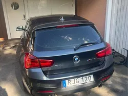 Grå Begagnad 2017 BMW M140 M Sport Halvkombi | 370 000 kr (Marknadspris)