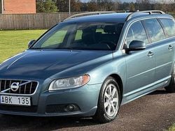 Blå Begagnad 2011 Volvo V70 Momentum Kombi | 64 900 kr (Marknadspris)