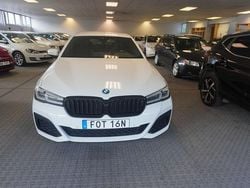 Vit Begagnad 2021 BMW 530e M Sport Sedan | 359 000 kr (Dyr)