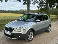 Silver Begagnad 2012 Skoda Fabia Halvkombi | 43 000 kr (Marknadspris)