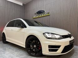 Vit Begagnad 2017 VW Golf VII R Halvkombi | 239 900 kr (Lite dyr)