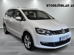 Vit Begagnad 2014 VW Sharan Minibuss | 149 000 kr (Lite dyr)