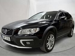 Svart Begagnad 2016 Volvo XC70 Momentum SUV | 170 000 kr (Bra pris)