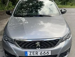 Grå Begagnad 2018 Peugeot 308 GT-line Halvkombi | 145 000 kr (Lite dyr)