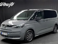 Grå Begagnad 2022 VW Multivan Minibuss | 479 800 kr (Bra pris)