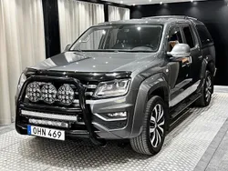 Grå (grå metallic) Begagnad 2017 VW Amarok Pickup | 274 900 kr (Marknadspris)