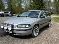 Grå Begagnad 2003 Volvo V70 Kombi | 20 000 kr (Marknadspris)