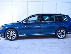Blå Begagnad 2020 VW Passat GTE Kombi | 249 900 kr (Marknadspris)