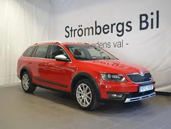 Röd Begagnad 2015 Skoda Octavia Scout Kombi | 134 000 kr (Marknadspris)