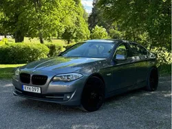Grå Begagnad 2011 BMW 525 Sedan | 139 000 kr (Marknadspris)