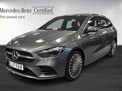 Mörkgrå (grå) Begagnad 2024 Mercedes B250e AMG Line Premium Minibuss | 419 800 kr (Marknadspris)