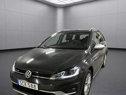 Grå Begagnad 2018 VW Golf Alltrack Kombi | 204 900 kr (Marknadspris)