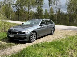 Blå Begagnad 2020 BMW 520 Sport Line Kombi | 285 500 kr (Superpris)