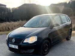 Svart Begagnad 2006 VW Polo Halvkombi | 27 990 kr (Marknadspris)