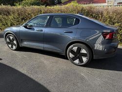 Blå Begagnad 2025 Polestar 2 Long Range Single Motor Halvkombi | 399 000 kr (Marknadspris)