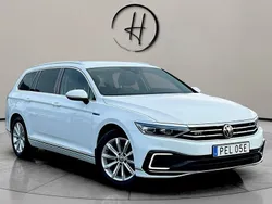 Vit Begagnad 2021 VW Passat GTE Kombi | 239 900 kr (Marknadspris)