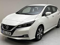 Vit Begagnad 2022 Nissan Leaf 360º Halvkombi | 179 000 kr (Bra pris)