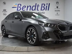 Grå Begagnad 2023 BMW i5 Comfort Edition Sedan | 839 500 kr