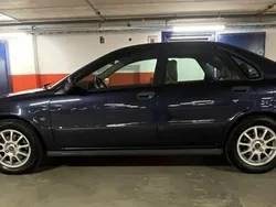 Blå Begagnad 2002 Volvo S40 Sedan | 37 000 kr (Marknadspris)