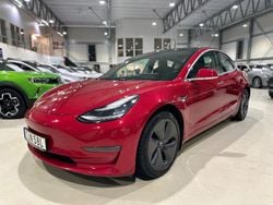 Röd Begagnad 2020 Tesla Model 3 Long Range AWD Sedan | 249 900 kr (Marknadspris)