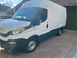 Vit Begagnad 2018 Iveco Daily Van | 175 000 kr (Marknadspris)