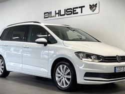Vit Begagnad 2015 VW Touran Minibuss | 119 900 kr (Dyr)
